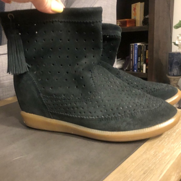 Black Isabel Marant suede booties - Picture 3 of 4